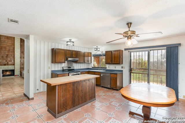 Image 13 of 31 For 6911 Timberhill