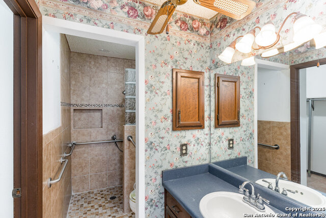 Image 29 of 31 For 6911 Timberhill