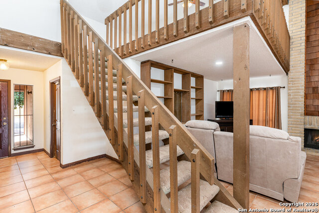 Image 7 of 31 For 6911 Timberhill