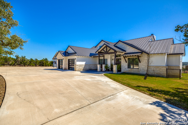 Listing photo id 0 for 112 Chinkapin