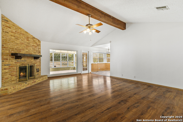 Listing photo id 2 for 6127 Calderwood
