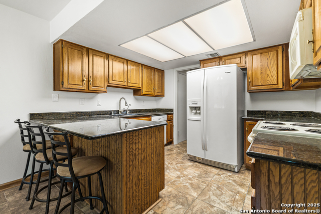 Listing photo id 6 for 6127 Calderwood