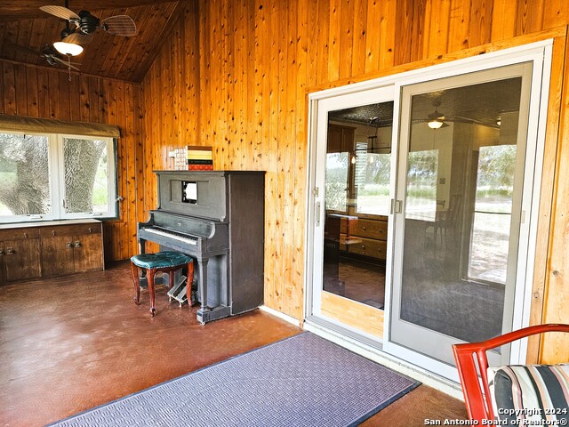 Image 13 of 75 For 804 County Road 6612
