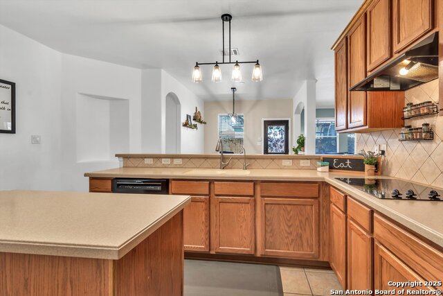 Image 15 of 40 For 2050 Belvedere Ct