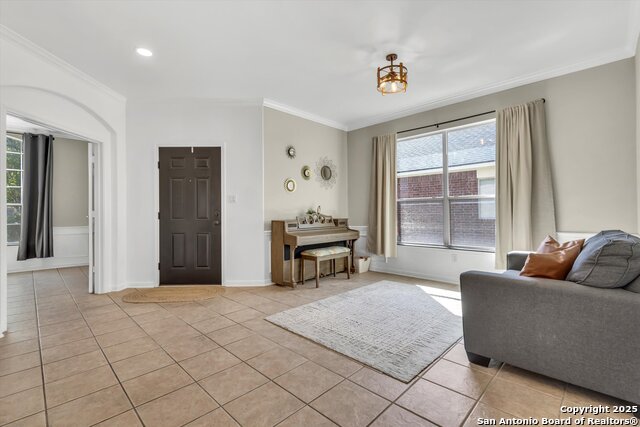 Image 5 of 40 For 2050 Belvedere Ct