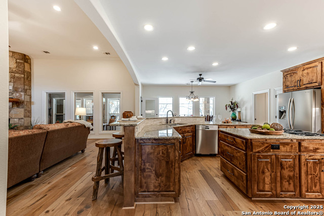 Image 18 of 58 For 9907 Kopplin Rd