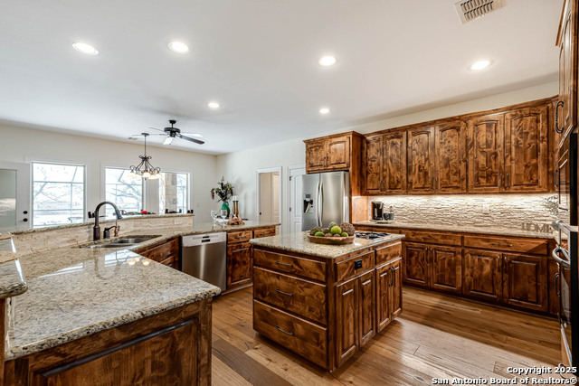 Image 19 of 58 For 9907 Kopplin Rd