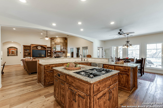 Image 21 of 58 For 9907 Kopplin Rd