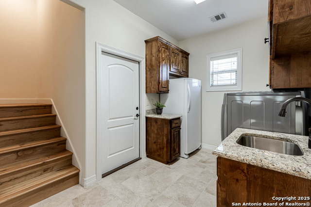 Image 41 of 58 For 9907 Kopplin Rd