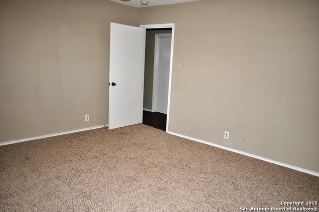 Image 12 of 14 For 308 Altgelt Ave