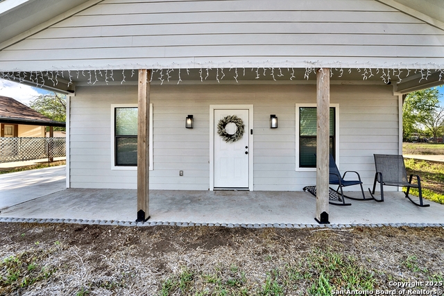 Listing photo id 0 for 1121 Avenue K