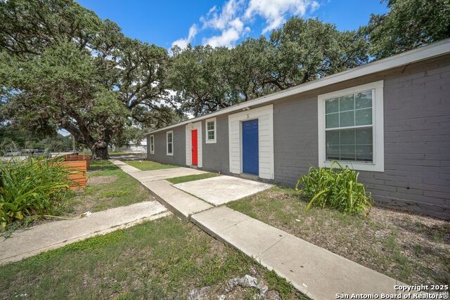 Details for 719 San Antonio, Pleasanton, TX 78064
