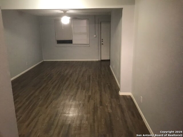 Image 18 of 25 For 719 San Antonio