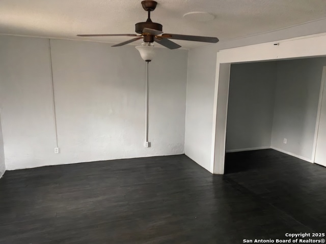 Image 8 of 25 For 719 San Antonio