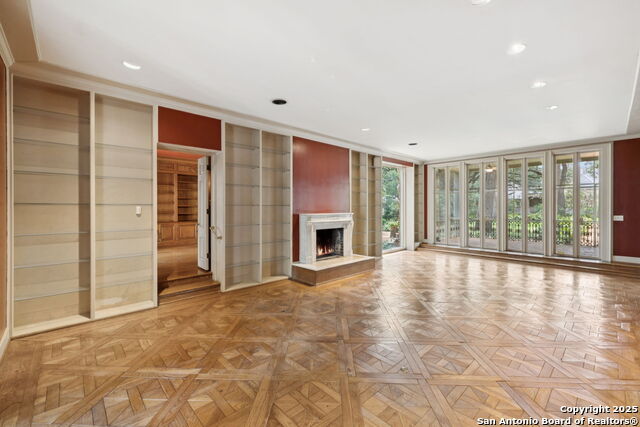 Listing photo id 8 for 424 Ivy