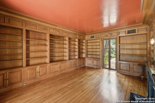 Listing photo id 11 for 424 Ivy