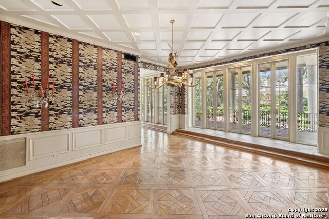 Listing photo id 16 for 424 Ivy