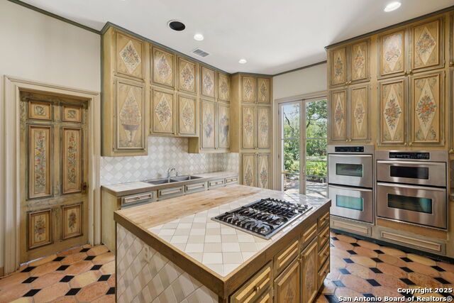 Listing photo id 26 for 424 Ivy