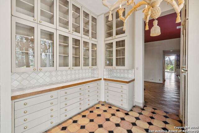 Listing photo id 27 for 424 Ivy
