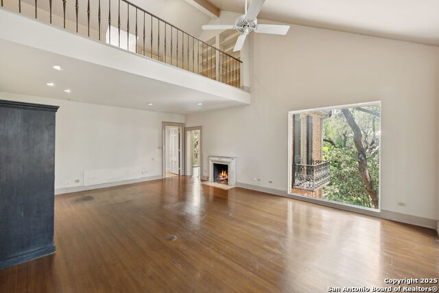 Listing photo id 34 for 424 Ivy