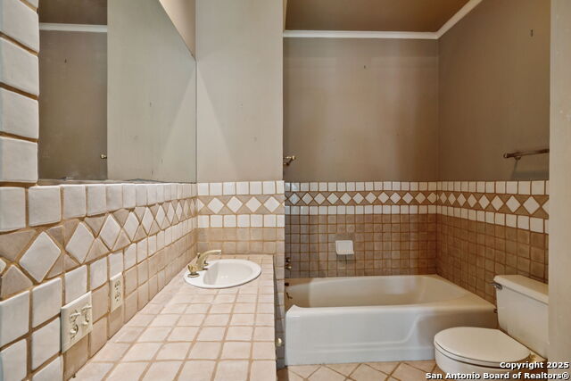 Listing photo id 48 for 424 Ivy