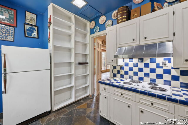 Listing photo id 57 for 424 Ivy