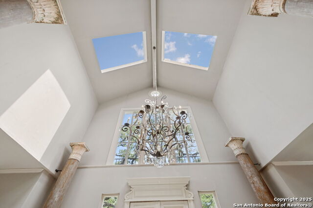 Listing photo id 5 for 424 Ivy