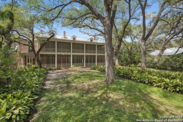 Listing photo id 85 for 424 Ivy
