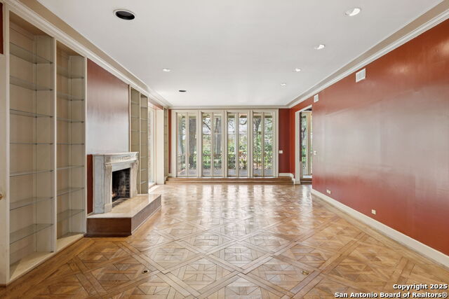 Listing photo id 7 for 424 Ivy