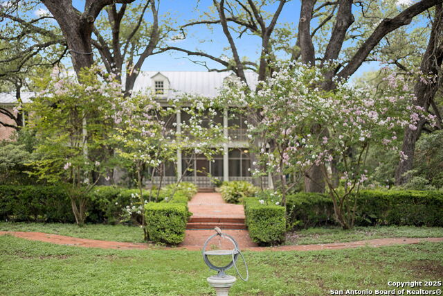 Listing photo id 89 for 424 Ivy