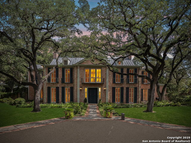 Listing photo id 95 for 424 Ivy