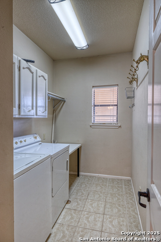 Listing photo id 8 for 0115 Private Road 4455