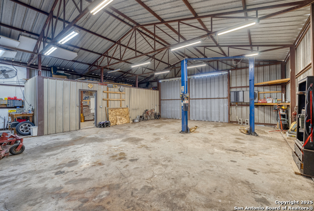 Listing photo id 34 for 0115 Private Road 4455