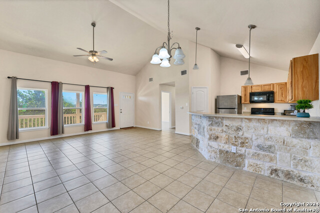 Image 2 of 29 For 2407 Golf Dr