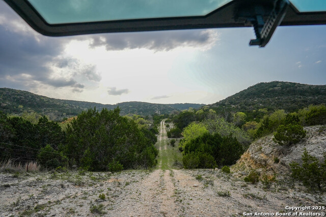 Listing photo id 22 for 3939 Bear Springs