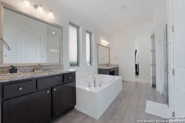 Listing photo id 12 for 259 Lawrence Dr