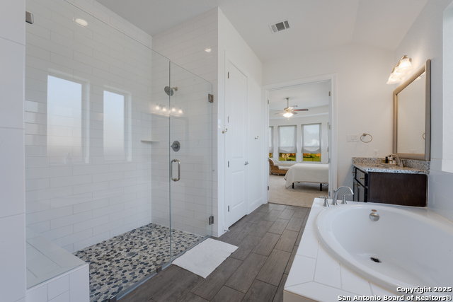 Listing photo id 13 for 259 Lawrence Dr