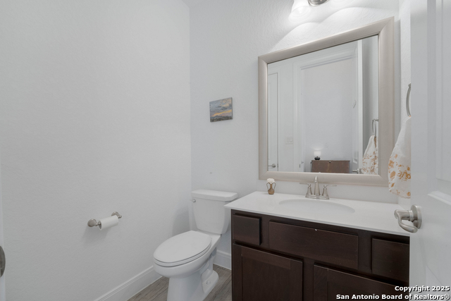 Listing photo id 16 for 259 Lawrence Dr