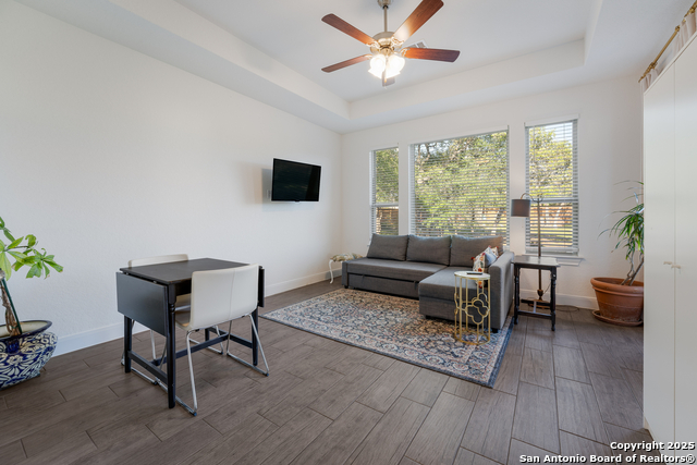 Listing photo id 19 for 259 Lawrence Dr