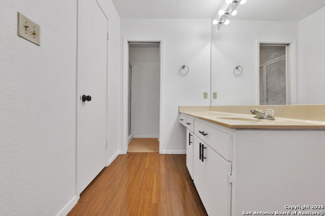 Image 11 of 21 For 60 Oak Villa  # F-3