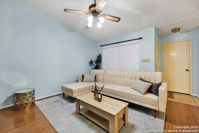 Image 3 of 21 For 60 Oak Villa  # F-3