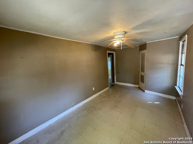 Listing photo id 16 for 320 Barrett