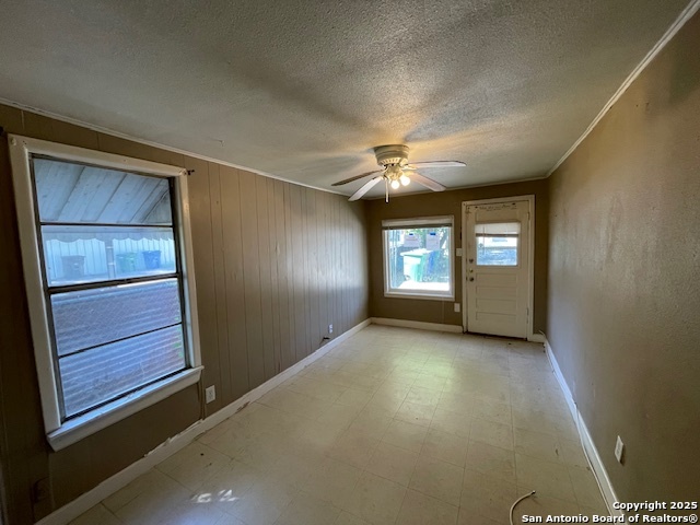 Listing photo id 17 for 320 Barrett