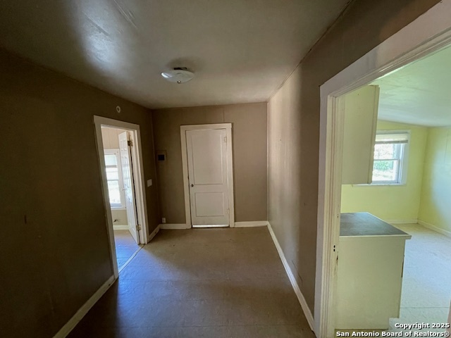 Listing photo id 19 for 320 Barrett