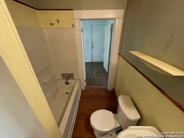 Listing photo id 21 for 320 Barrett
