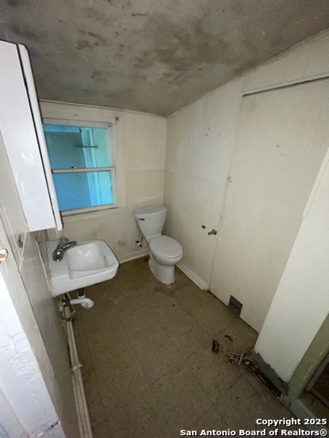 Listing photo id 22 for 320 Barrett
