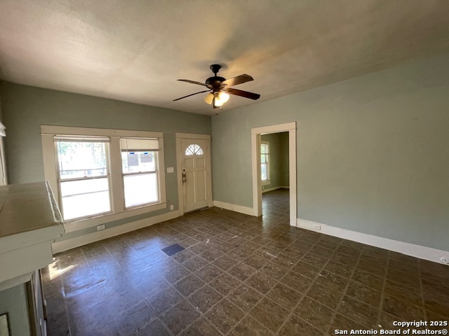 Listing photo id 7 for 320 Barrett