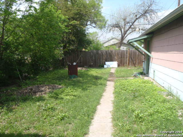 Image 6 of 42 For 335 Hot Wells