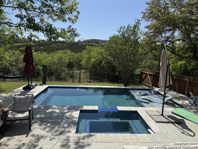 Listing photo id 25 for 23407 Treemont Park