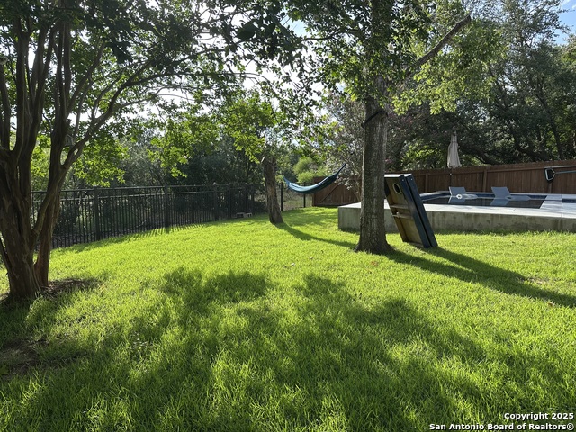 Listing photo id 28 for 23407 Treemont Park